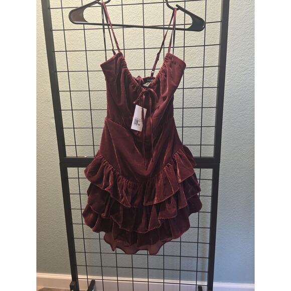 Forever 21 Dresses & Skirts - FOREVER 21 XS Tiered Velvet Mini Dress Burgundy Merlot NWT Ruffle Tie Back